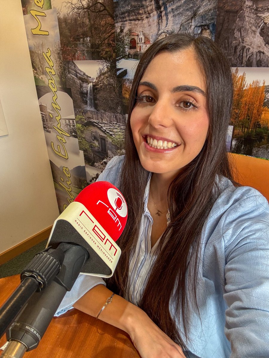 Beatriz Varona ⭐ (@trizbangtheory) on Twitter photo 🎙️Ayer estuve en los estudios de <a href="/radioespinosame/">Radio Espinosa Merindades</a> 🥳
Podéis escucharme los jueves en directo a las 11:30. 😊 🎙️Ayer estuve en los estudios de <a href="/radioespinosame/">Radio Espinosa Merindades</a> 🥳
Podéis escucharme los jueves en directo a las 11:30. 😊