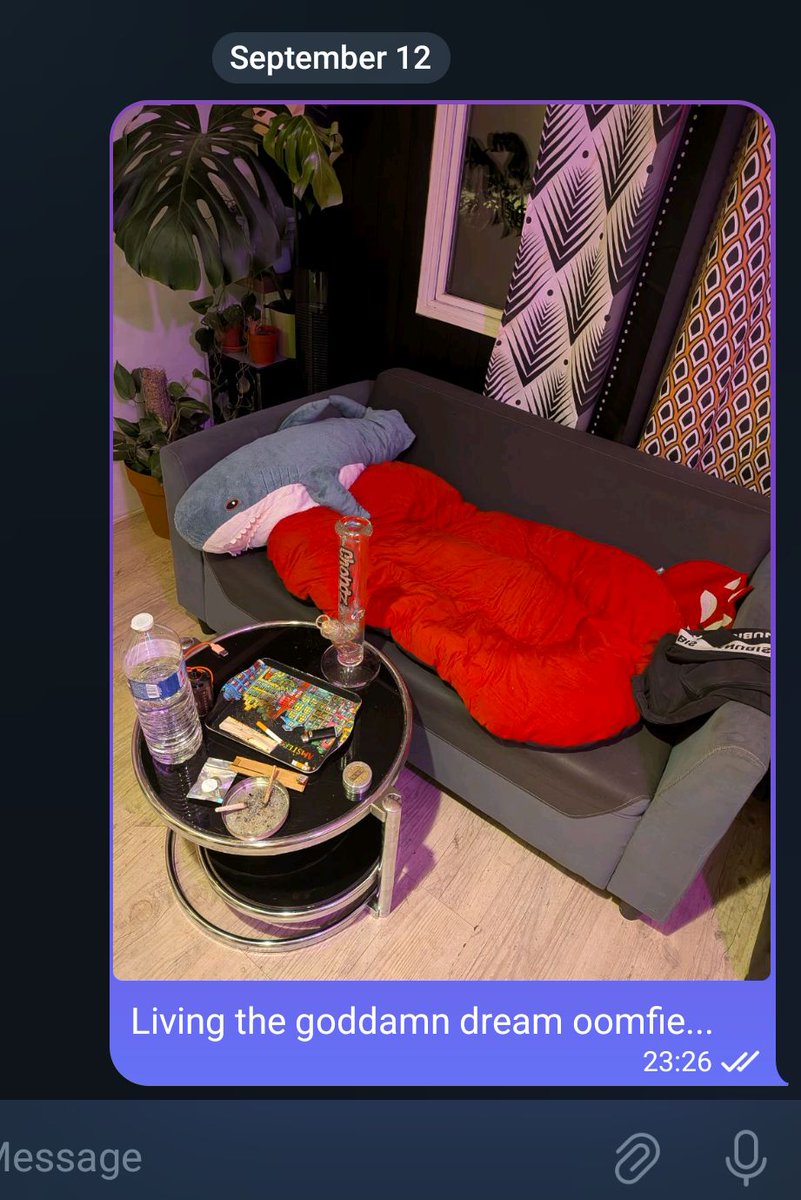 Sending this everyone of my puppygirl oomfies 🫰🫰🥺🥺💕💋✨ Hope you get the same 💕💕✨