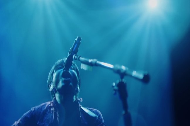 taka_mr_chil's tweet image. おはようございます☁

今朝も
#TalkAboutStadiumTour2015

#足音～BeStrong
住友生命のCMで、新たに好きになってくれる人
あったらいいですね～

”時には灯りのない
　寂しい夜が来たって
　この足音を聞いてる
　誰かがきっといる”

今日も
また一歩
　次の一歩👣