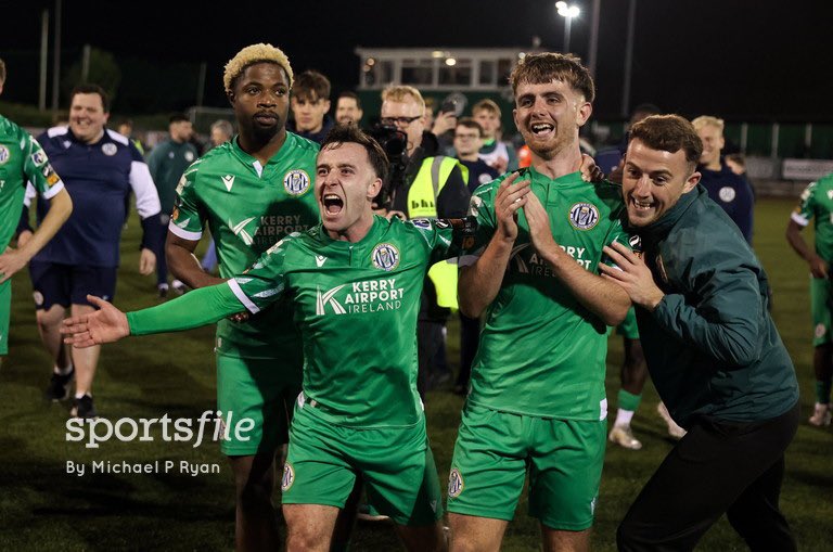 sportsfile's tweet image. From three goals down… to a place in the semi-finals!

The madness of the cup on show in @KerryFC as they beat Sligo Rovers in the Sports Direct Men’s FAI Cup quarter-final!

📸 @ryanmilestone 

sportsfile.com/more-images/77…