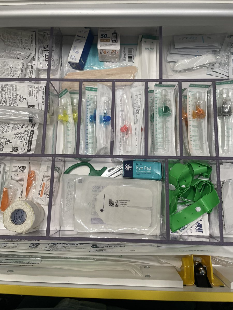 Something was bothering my OCD when doing my vehicle checks but couldn’t work out what it was. Pic number 2 has fixed that. What kind of monster can work with with draw 1 🤣🤣