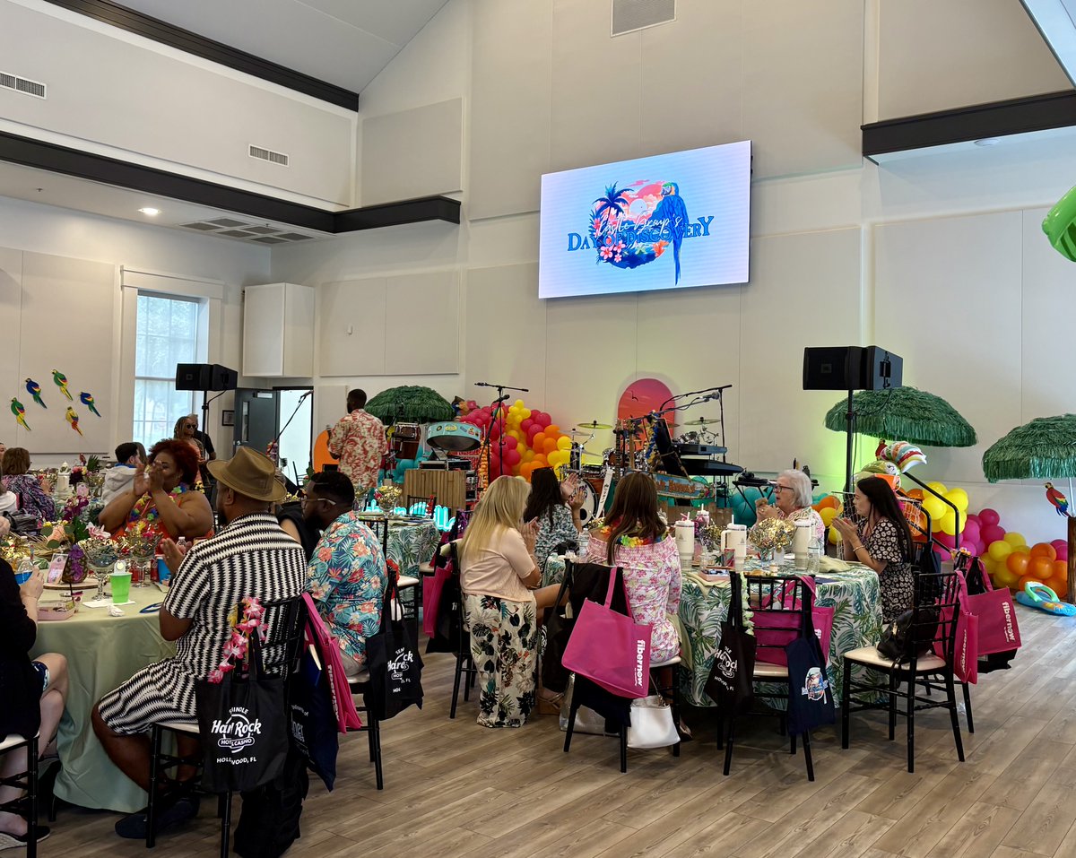 fibernowus's tweet image. We were proud to sponsor Castle Group’s Lifestyle Day of Discovery.

A great day connecting with lifestyle directors and community leaders while sharing how Fibernow keeps communities fiber-fast and future-ready. 

#Fibernow #DayOfDiscovery #CommunityConnectivity #FiberFast