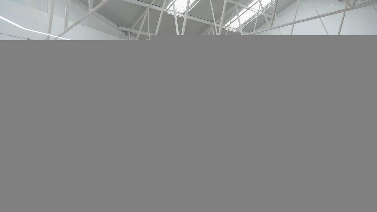 La artista Ela Fidalgo presenta la obra textil ‘Fragmento Ausente’, con la que inaugura la Gallery Weekend de Madrid diariodemallorca.es/cultura/2025/0…