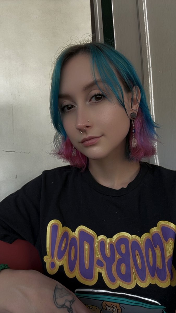 Lilacmoon193's tweet photo. Pay for my passport little piggy 
#findom #pigsub #wallet #drained https://t.co/ynMmWOSZUs