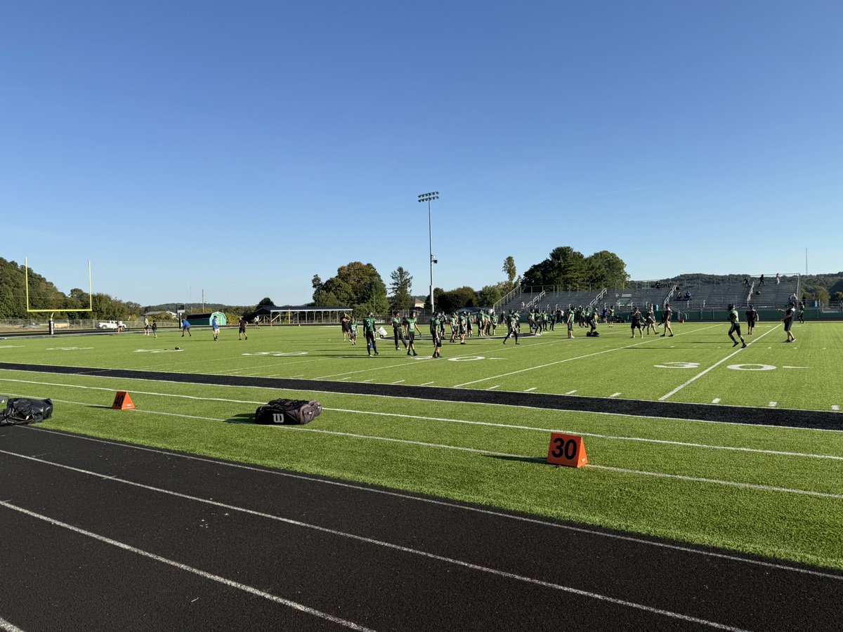 It’s a warm night here in The Valley! Clear Fork hosts Ontario in a big Week 4 matchup! I’ll have updates! Follow <a href="/zachary_holden/">Zachary Holden</a> for Galion at Shelby updates and <a href="/BrennanLewis_30/">Brennan Lewis</a> for New London at Crestview! It’s Week 4!!