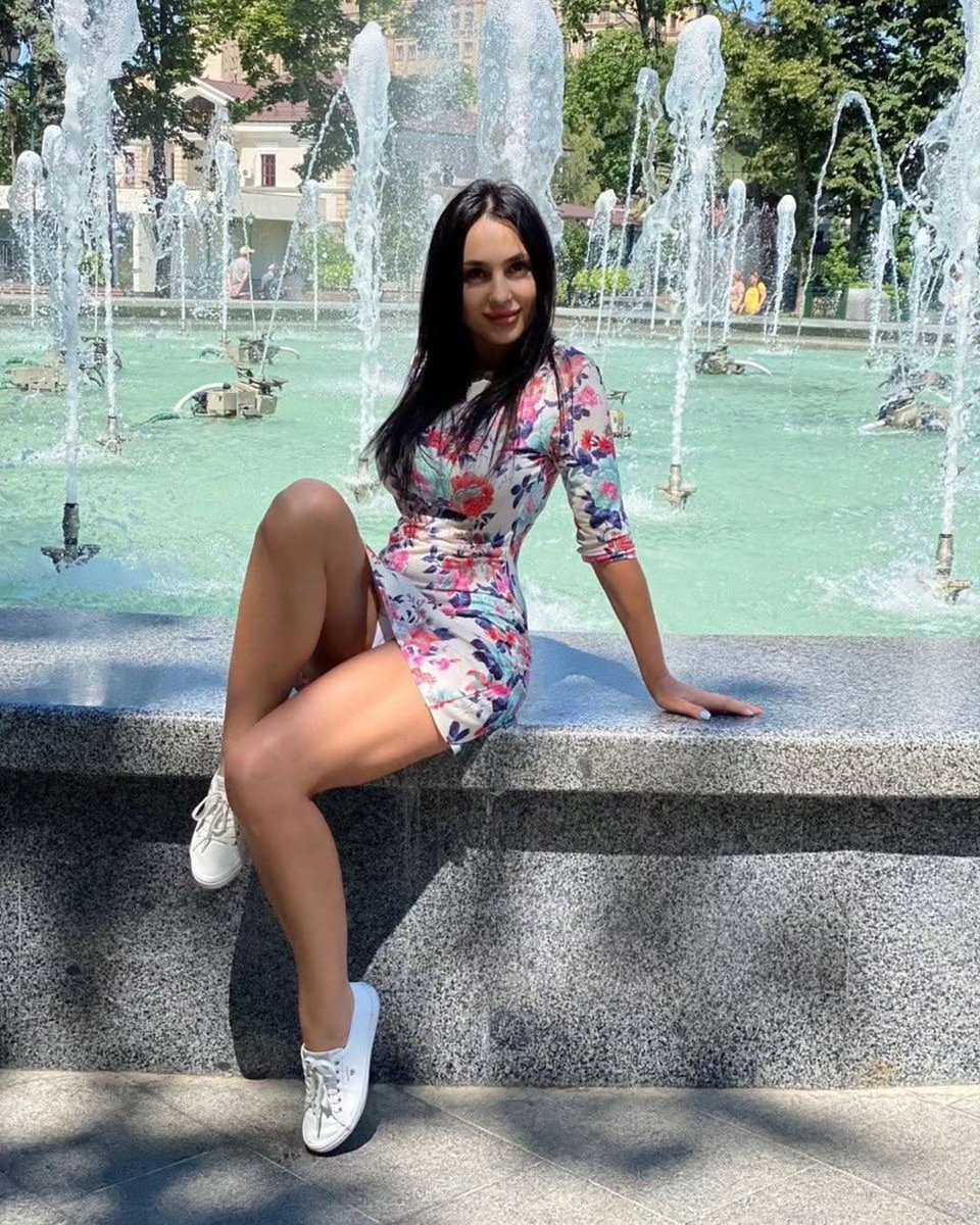 SexyVestidos's tweet image. Combina con los tenis 😉