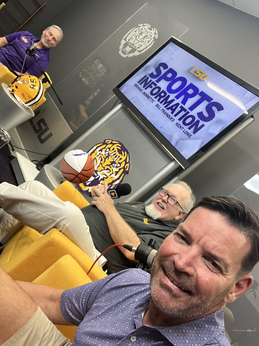 Another episode of Sports Information is available now on LSU Plus and wherever you get podcasts!

<a href="/LSUBonnette/">Michael Bonnette</a>, <a href="/AlexBoxVoice/">Bill Franques</a> and <a href="/lsukent/">Kent Lowe</a> preview a big weekend on campus and share a few press box stories along the way. 

🔗 lsuplus.net/videos/sports-…