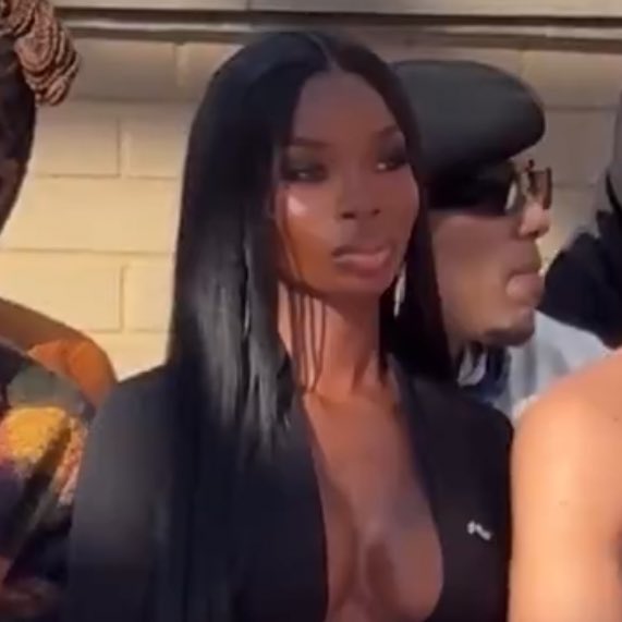 AYOWHITTT's tweet image. my gawddd