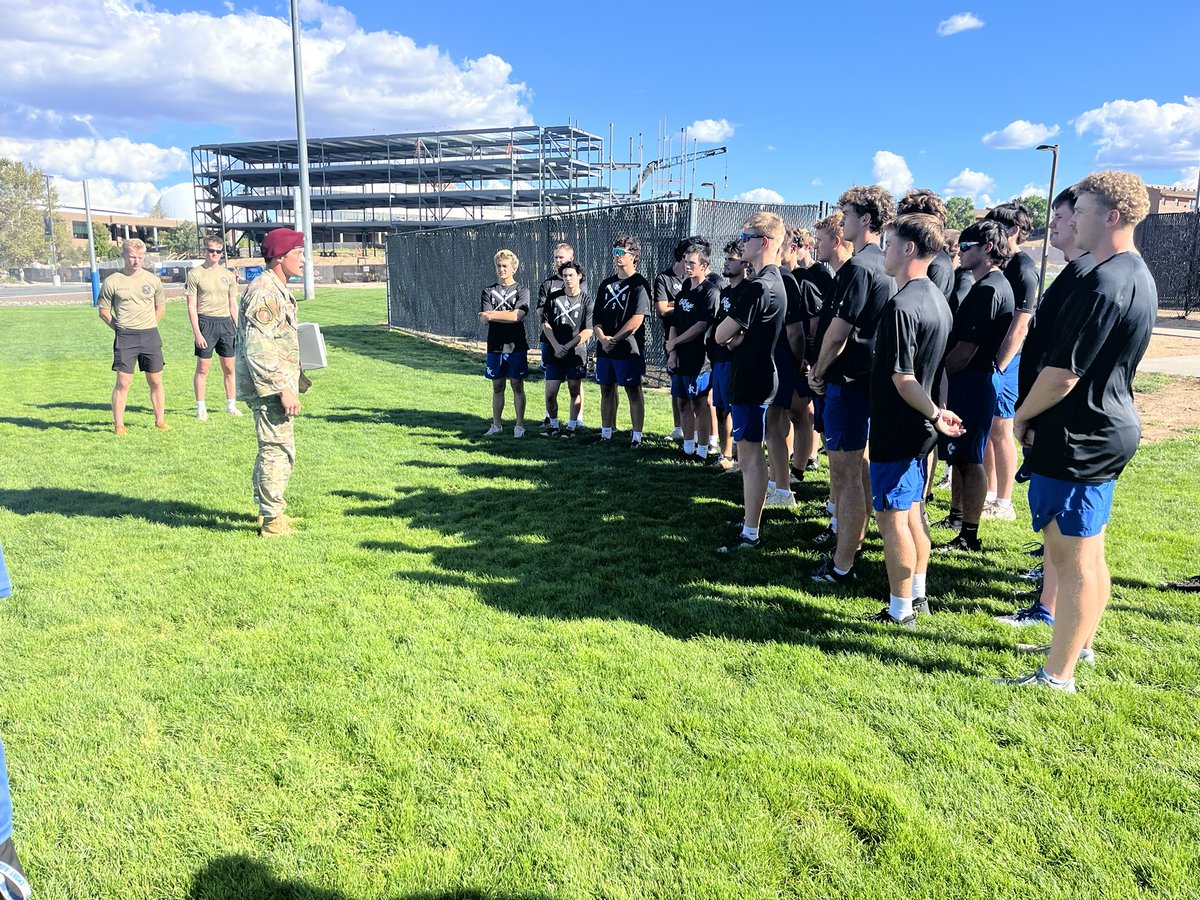 erau_baseball's tweet photo. Special Week!

Special shoutout to Major Conner and the Cadets at @afrotcdet028 for working with The Boys this week in preparation for their fall training 👊🏼⚾️🦅

#onerope #eagles #erau #prescott #arizona #team #family #hardwork #embracethesuck #afrotc #fall #baseball #training https://t.co/638OYK9GiE