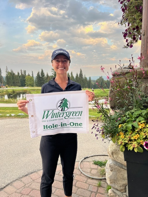 Congratulations to Melissa who got a Hole in One on #12 on Wednesday!  Way to go 🥳⛳