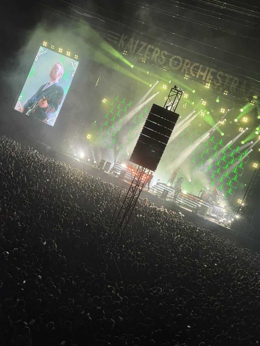 Took my stepdad to a concert tonight 🥰 I've waited 10 months for this and IT WAS SO HECKING AWESOME AND FUN! #thekaizersfamily