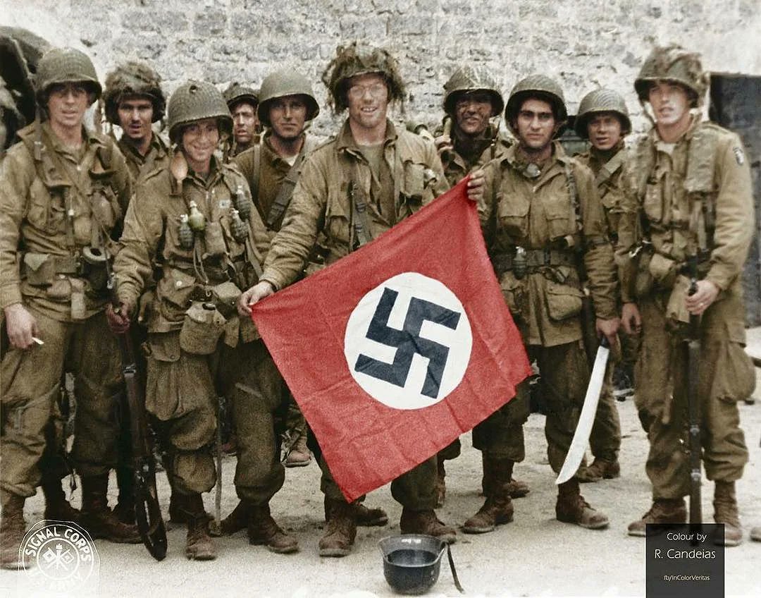 myresumerocket's tweet photo. Antifa C. 1945 

Thank you for killing Nazi Scum. https://t.co/PhhbjENYX2