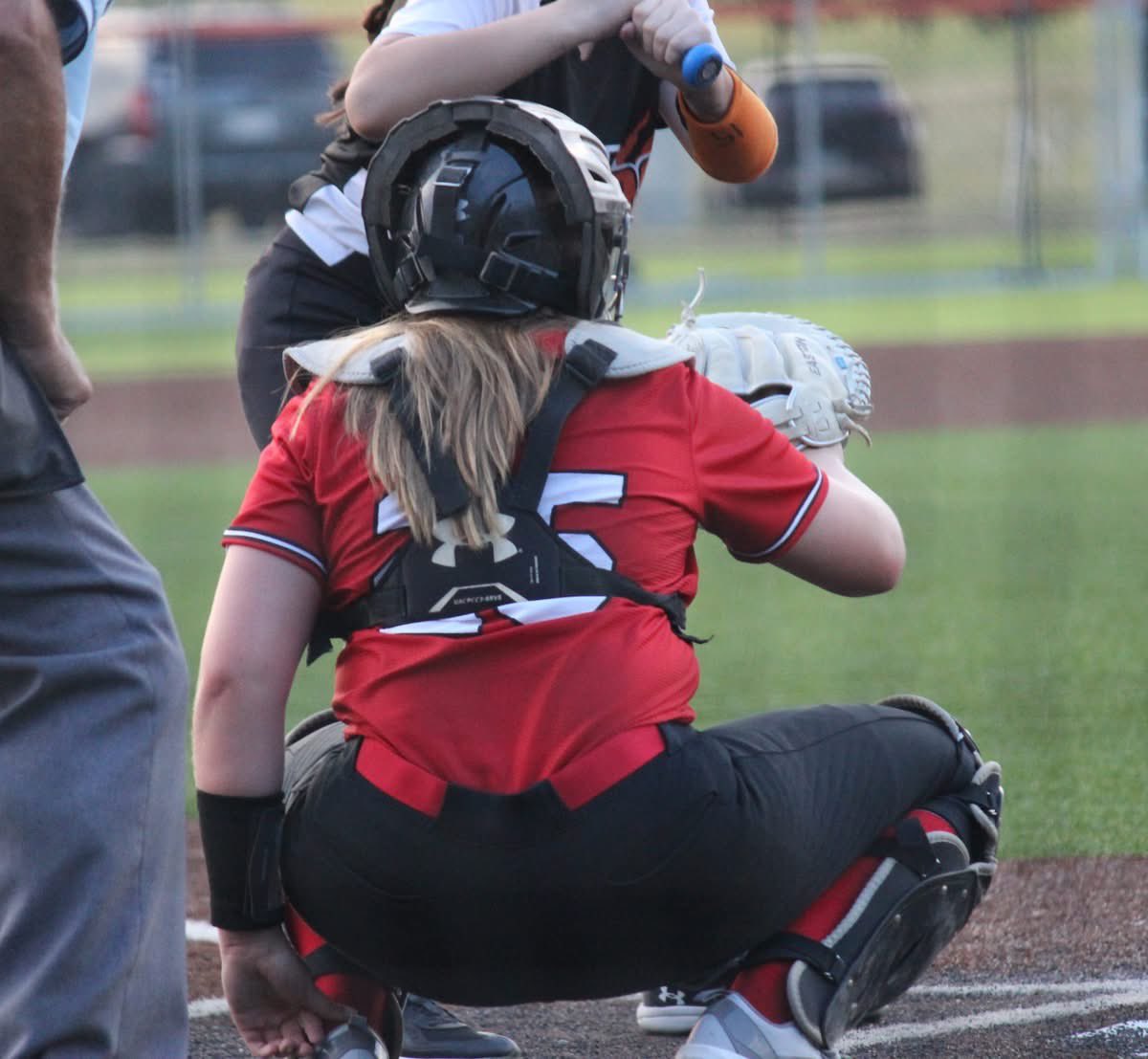 Three more softball games this week, and three more wins! 
Emma caught two games and went 3/5 batting, with 3 rbis! ❤️🥎