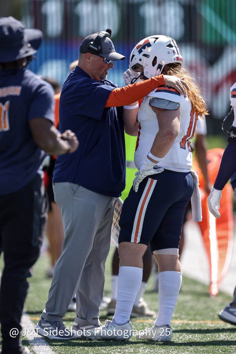 Jtsideshots's tweet photo. When coach @Coach_Honnold said you have to wait one more day till you get to go hunting again. https://t.co/sWzO7dbjqv