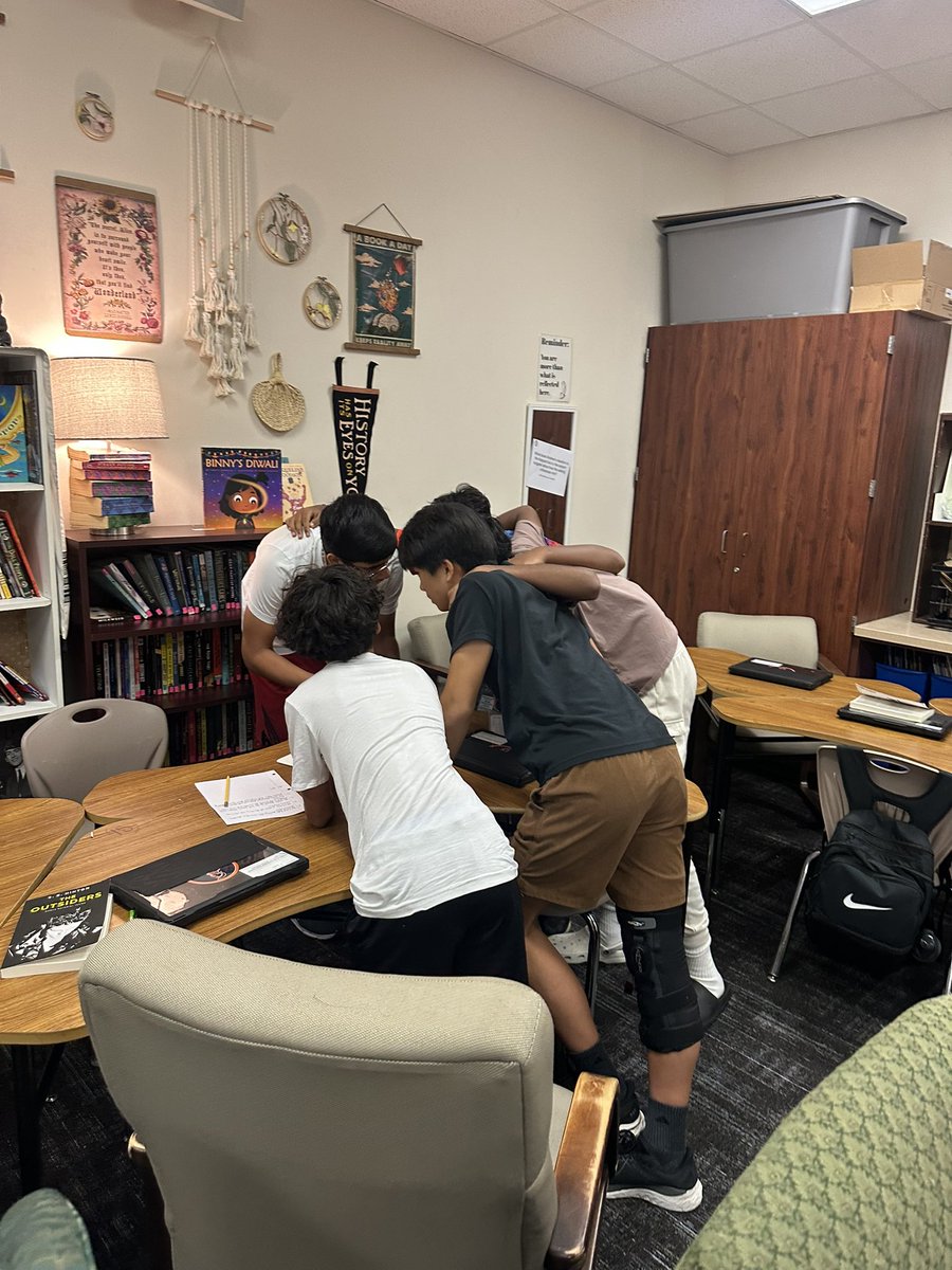 Amy Davis Nelson 📚 tweet media