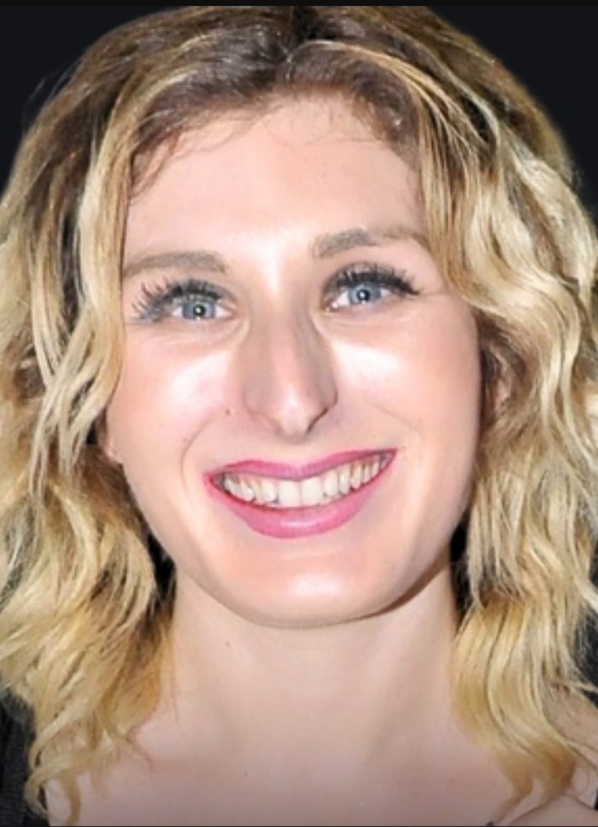 Trump's rotting neck 🪷🐦‍🔥 tweet media