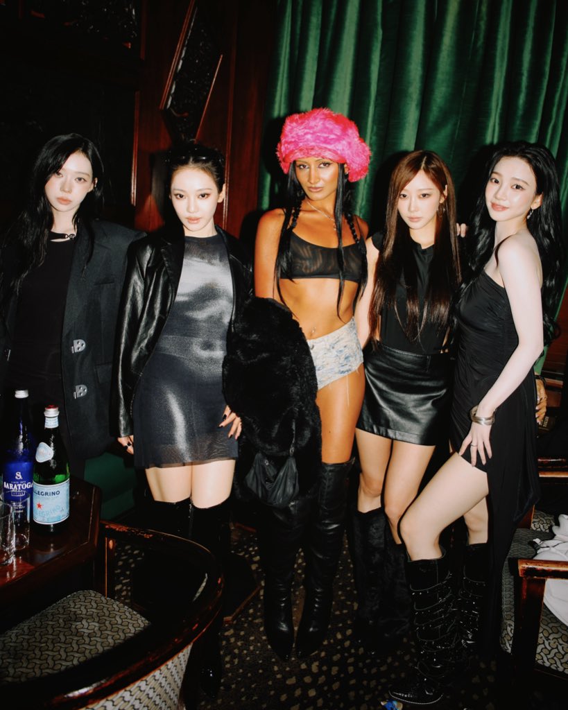 rhearaj's tweet image. one look give em whiplash @aespa_official 💘