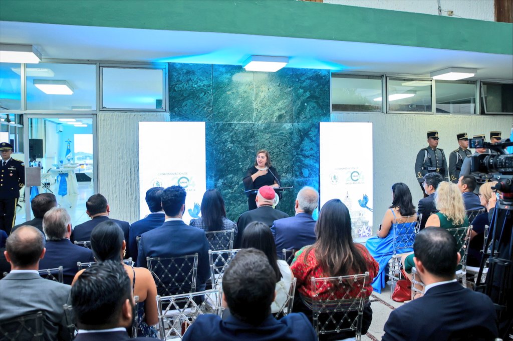 La <a href="/EmbajadaGuateSv/">Embajada de Guatemala en El Salvador</a> conmemoró los 204 años de independencia con una actividad cultural en la que se contó con la presencia del Cuerpo Diplomático, funcionarios de gobierno, empresarios y miembros de la comunidad guatemalteca.