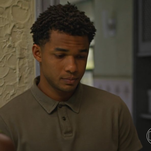 itsgallir's tweet image. vai se foder sabe, não basta tirarem a menina da família também vão tirar ela de outro ambiente familiar, tirar ela de uma excelente escola pra enfiar em uma escola pública. esse plot todo é ridículo 
#DonaDeMim