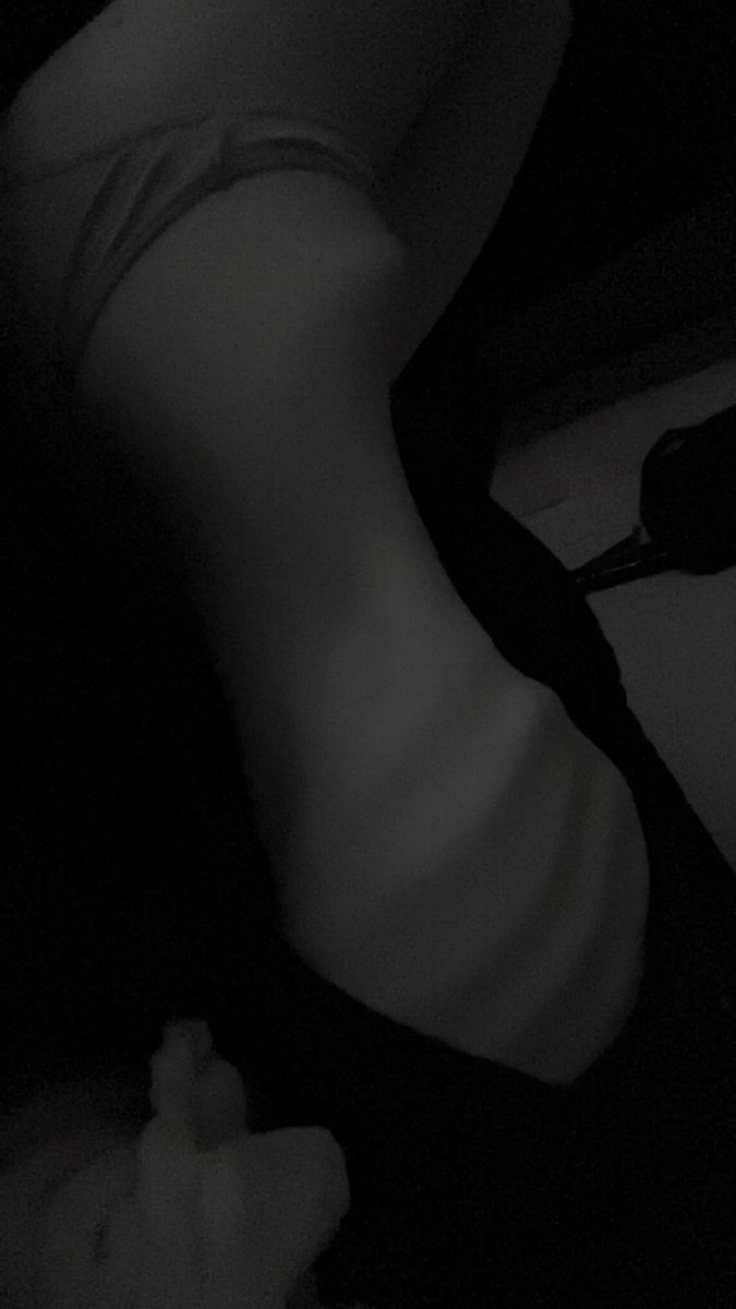 luvcreeps's tweet image. jokes Over i need smaller legs RN #edtwt  #shedtwt