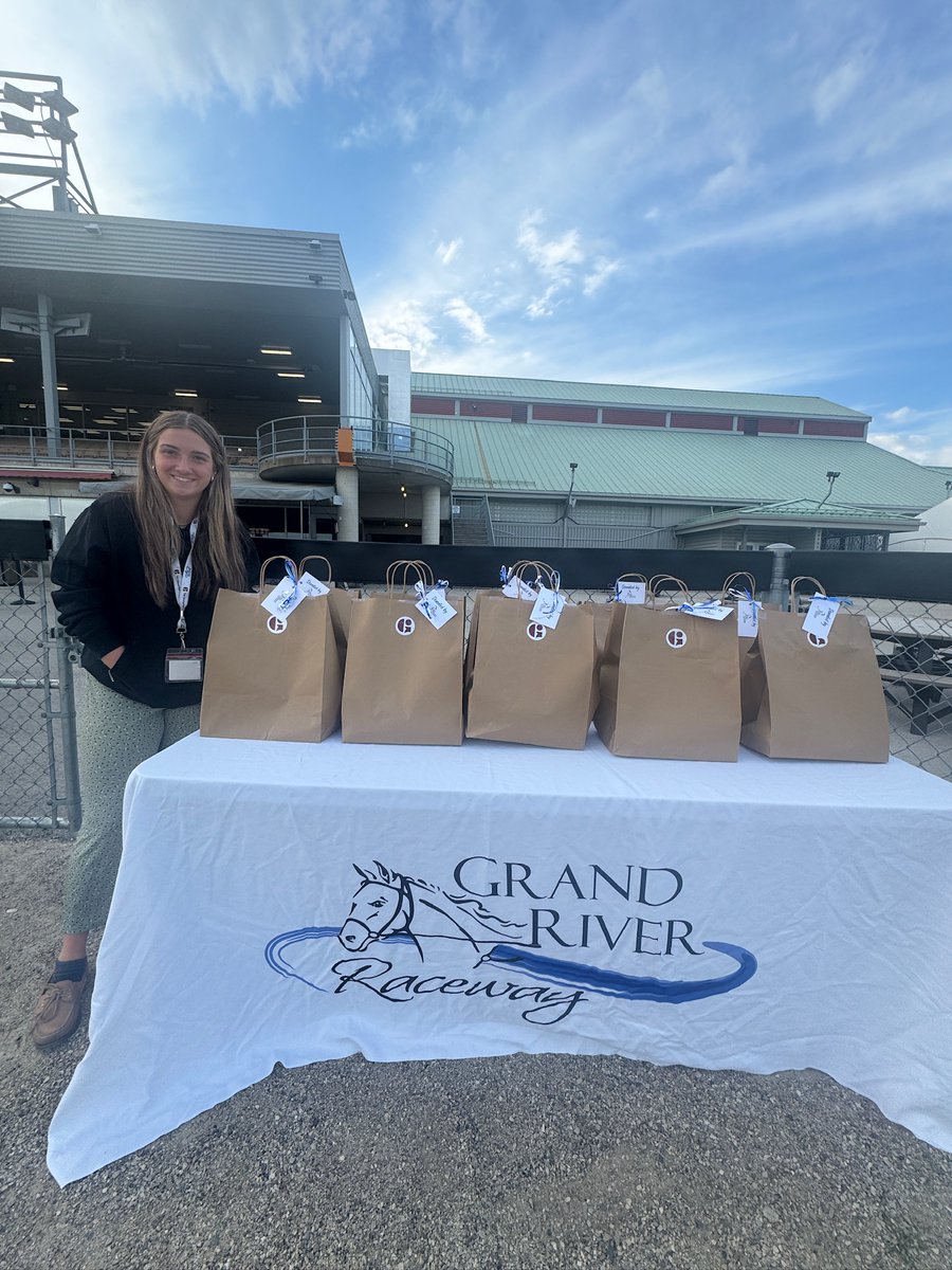 GrandRR's tweet image. Caretaker Night is always a favourite night of ours! It was a fabulous night celebrating all those working behind the scenes. Thank you to all of you for your hard work!

#caretaker #horseracing #elora