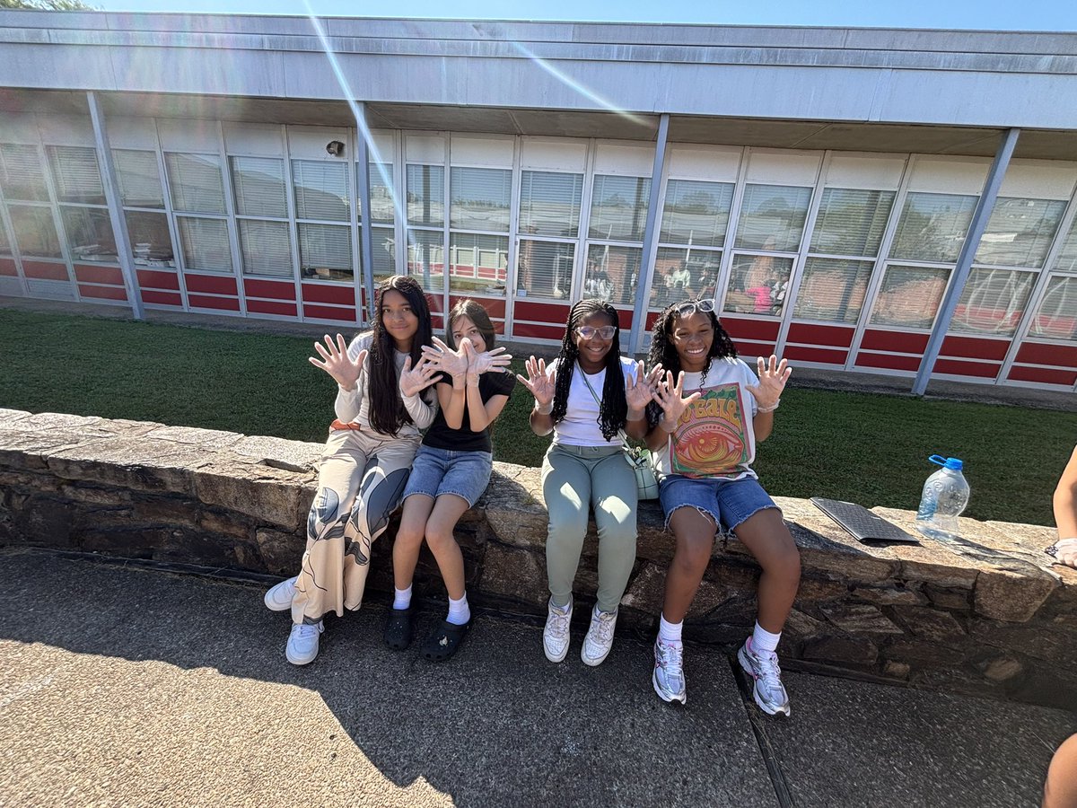 Lindsay Bugda tweet media