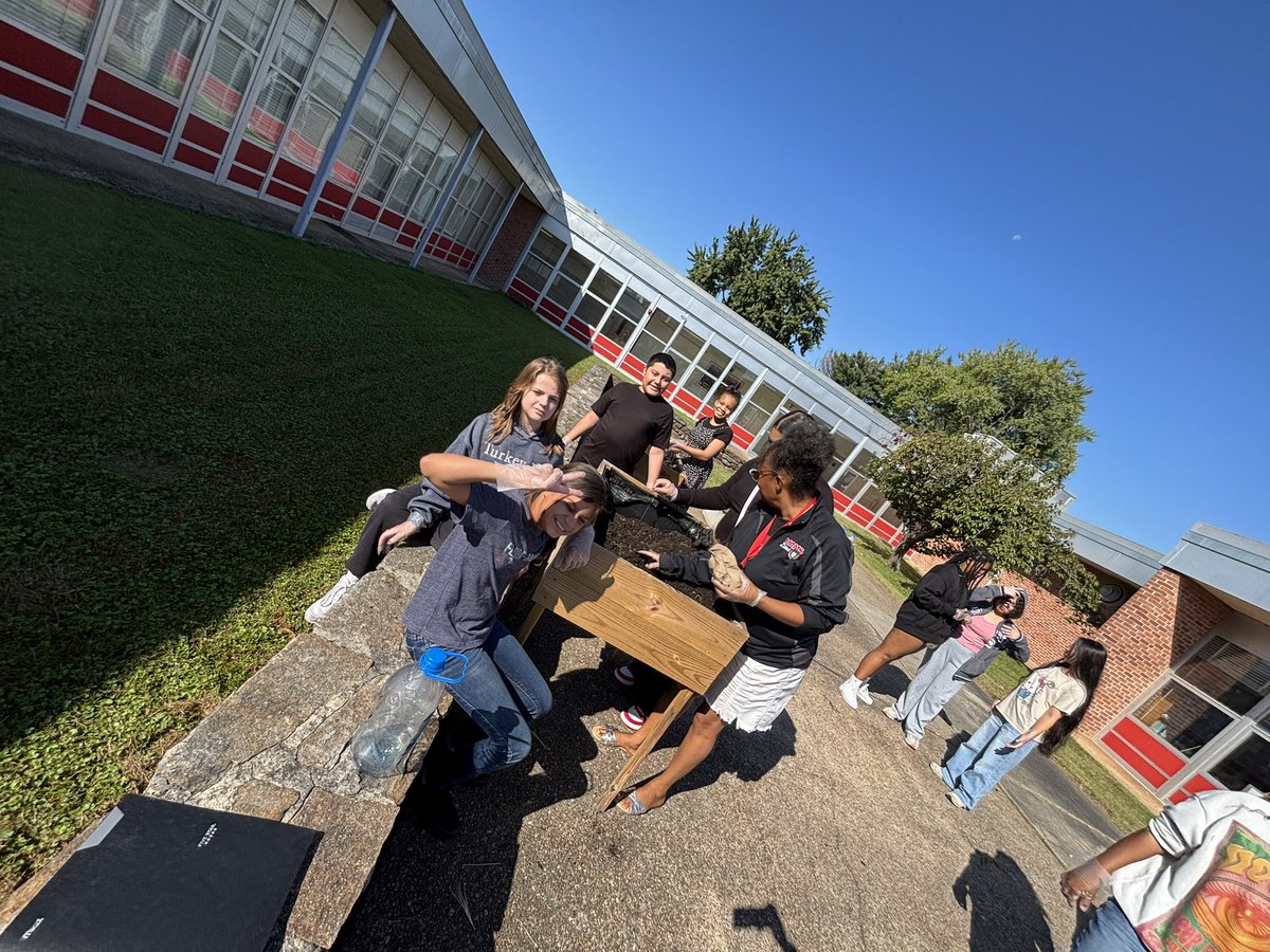 Lindsay Bugda tweet media