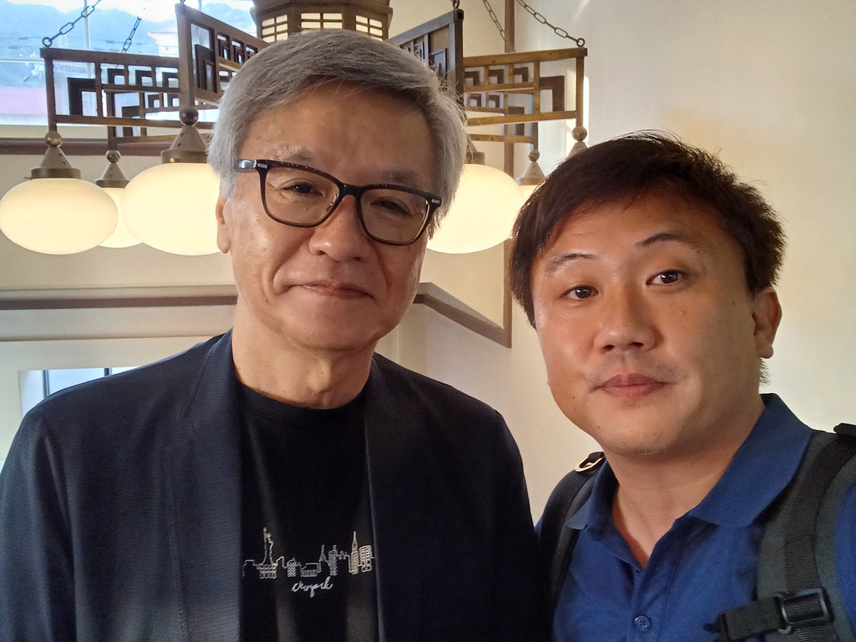 UBc1fssnpwqeBuJ's tweet image. 関ｼﾞｬﾆ∞こと #SUPEREIGHT
 #大倉忠義 さんのお父さんでもあり鳥貴族の社長様
 #大倉忠司 さん とパシャリ📸

 #鳥貴族40周年 おめでとうございます㊗️
いや
ありがとうございます🙏🏻

芸人の頃は飲みに行くといえば何かと鳥貴族
とにかく鳥貴族
鳥貴族いけば先輩にも会う

喫煙鳥貴族店舗熱望😢