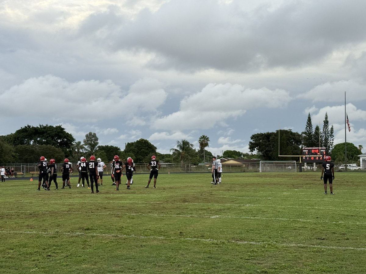 Knotted in the 2nd

Palm Beach Central - 7

Santaluces - 7

8:30 to go before the break