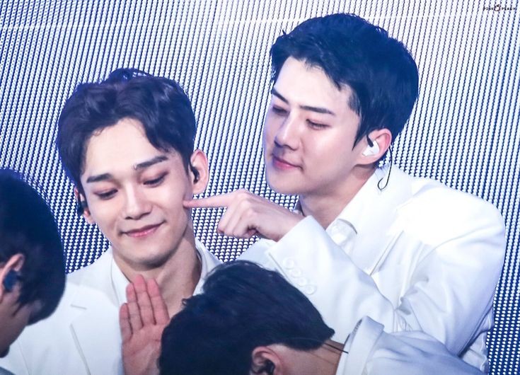 7 DAYS TIL SEHUN COMES HOME &amp; 8 DAYS TIL JONGDAE'S BIRTHDAY 🎉💛🧡⛅️