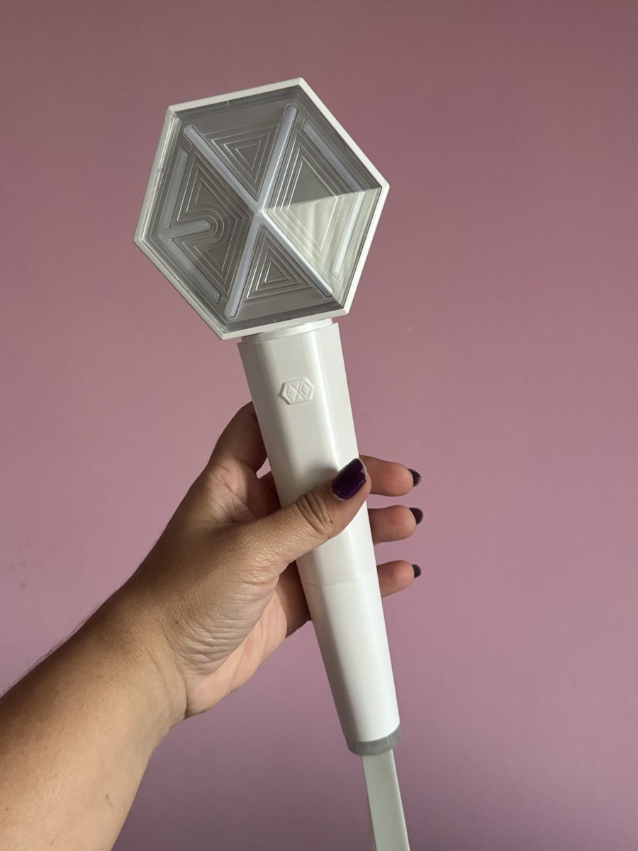VENDO LS 
R$ 450 + Frete 

Acompanha todos os itens, photocard da ver. antiga 
- Pagamento: pix ou parcelado (com juros do cartão)