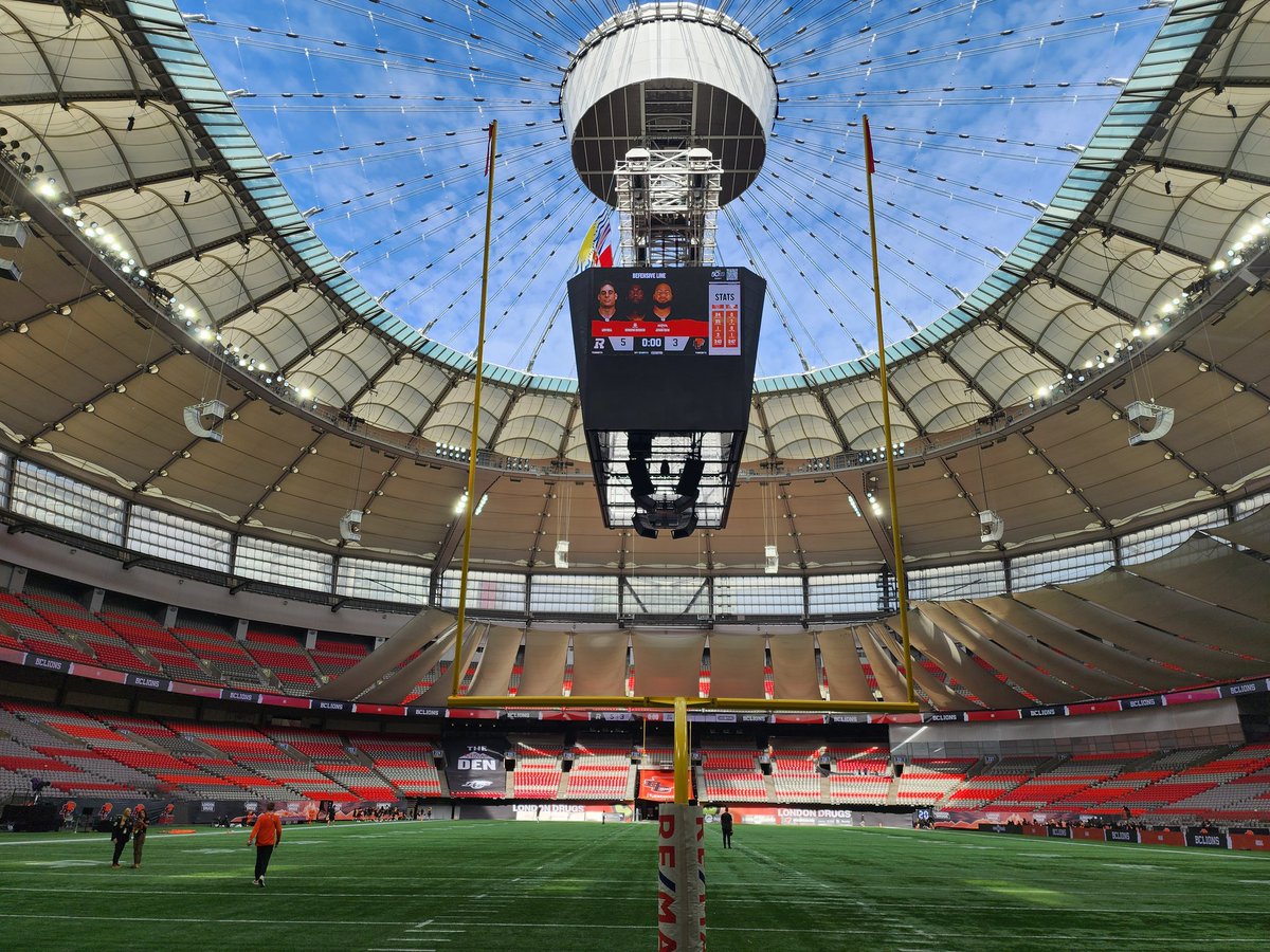 Roof is open <a href="/bcplace/">BC Place</a>!
Getting ready for <a href="/REDBLACKS/">Ottawa REDBLACKS</a> <a href="/BCLions/">BC LIONS</a> tonight with <a href="/TheSuperAJ/">AJ Jakubec</a> on <a href="/TSN1200/">TSN 1200 Ottawa</a>.
#GORRRRRRRRRRRREDBLACKS