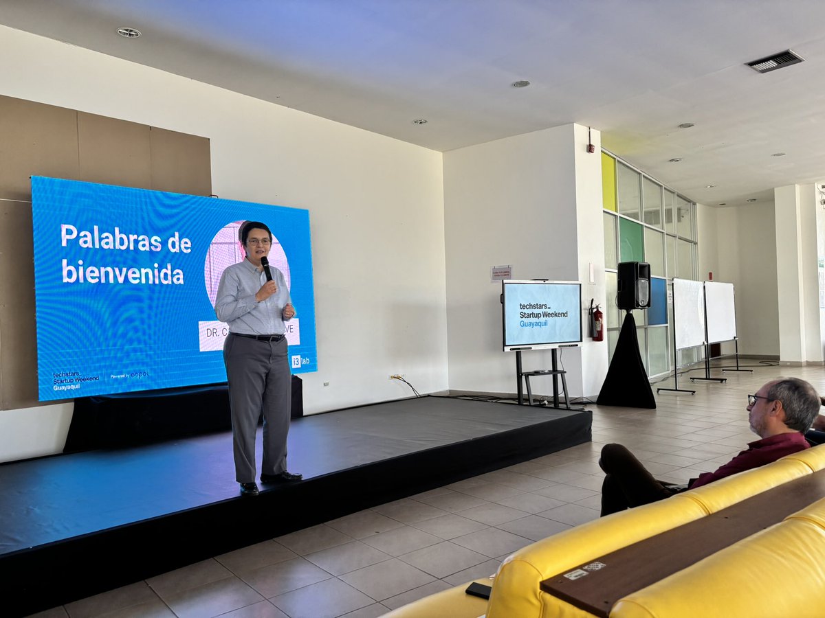 i3labespol's tweet image. 📢 Palabras de apertura del Vicerrector de I+D+i, Carlos Monsalve, quien dio la bienvenida oficial y motivó a todos a aprovechar esta experiencia #StartupWeekend Guayaquil powered by @espol al máximo.

#swguayaquil #i3labespol #JuntosCreamosValor