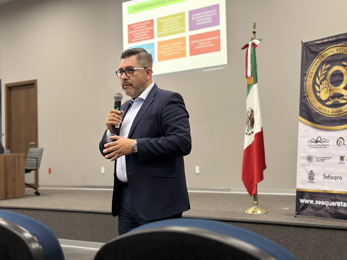 SEAQRO's tweet photo. El Fiscal Anticorrupción, Benjamín Vargas Salazar, participó en la jornada “Combate a la corrupción y lavado de dinero” del @CCPQro con el tema “Delitos en materia de corrupción”.

💡 Transparencia e integridad, ejes para un #QuerétaroAnticorrupción. https://t.co/YbJxVa6Hcr