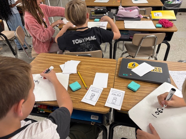 SEELilHawks's tweet image. 🎉 Mrs. Kinney’s class had a blast playing Comparing Numbers War! 🔢💥
Students used their whiteboards and clever strategies to show who had the greater number each round. 💡📊
So much learning, laughter, and number fun! ✨ #MathFun #NumberSense #HandsOnLearning