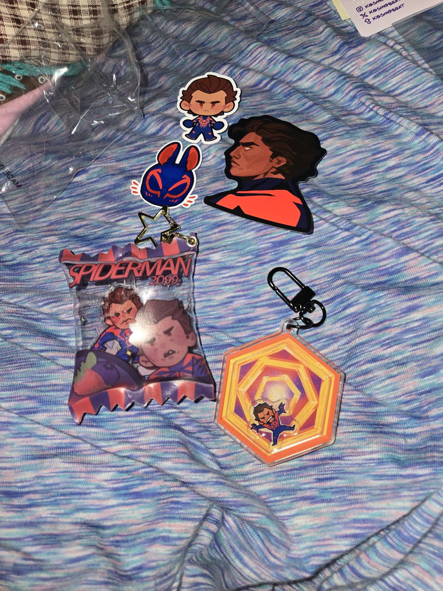 my mom finally mailed me the stuff I got from <a href="/kosmobeats/">💫kosmo!💫 shop update 15/8 🔆</a>