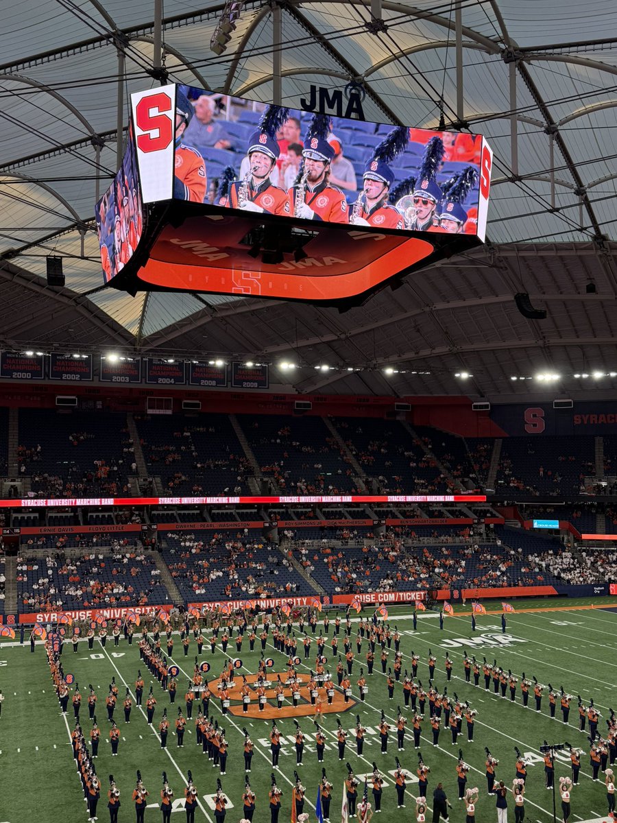<a href="/CuseBands/">Syracuse Athletic Bands</a> setting the tone for tonight with a New York Medley! 🗽