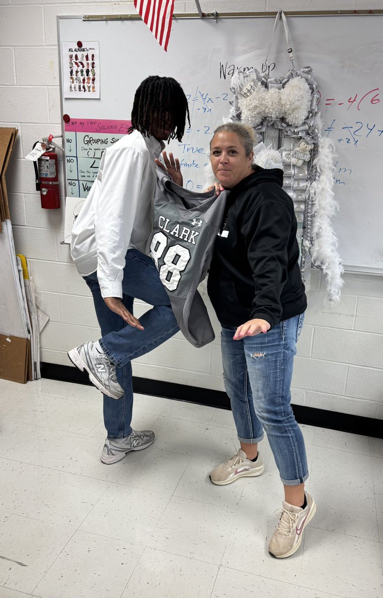 Becca Halliburton tweet media