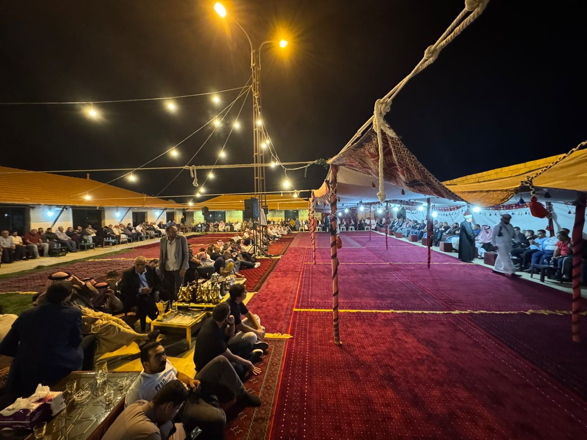 لقاء جامع في دارة الشيخ جاسم العسكر – رئيس اتحاد أبناء العشائر العربية في لبنان

أقام رئيس اتحاد أبناء العشائر العربية في لبنان، الشيخ جاسم العسكر، لقاءً جامعاً في داره في البقاع الغربي، حضره عدد من الشيوخ والوجهاء من أبناء العشائر العربية إلى جانب شخصيات اجتماعية.