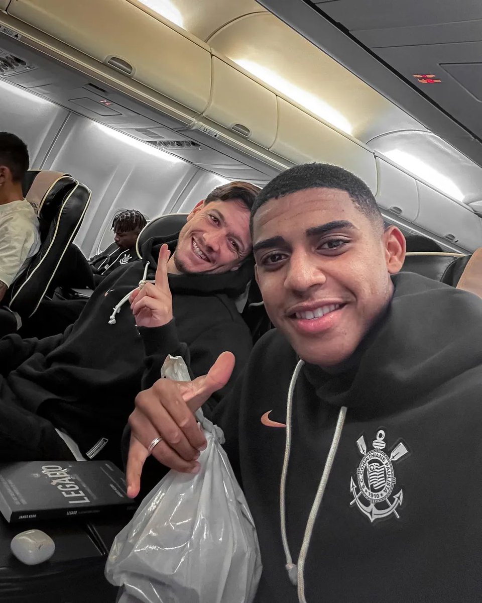 Três corinthianos se encarando...