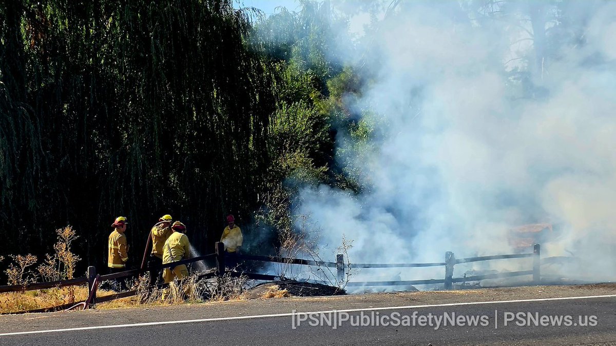 ROADSIDE VEGETATION FIRE ALONG BELL AVE AND COTTAGE WAY CONTAINED

SACRAMENTO — Sacramento Metropolitan Fire District crews have contained a roadside vegetation fire Friday evening in the area of Bell Avenue and Cottage Way.

Firefighters quickly stopped forward progress of the