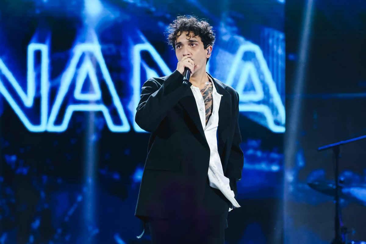 MUSIC AWARDS tweet media