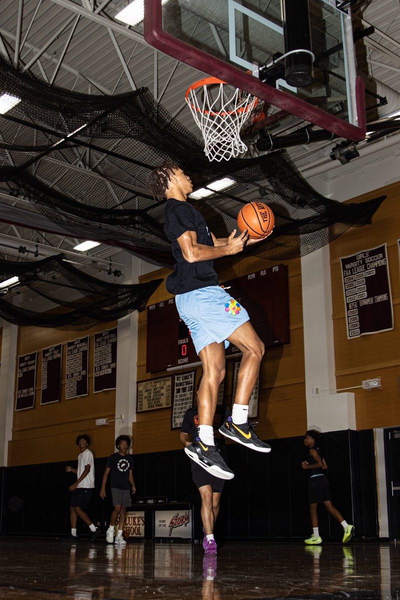 St. Luke's Boys Hoops ⚡️🏀 tweet media