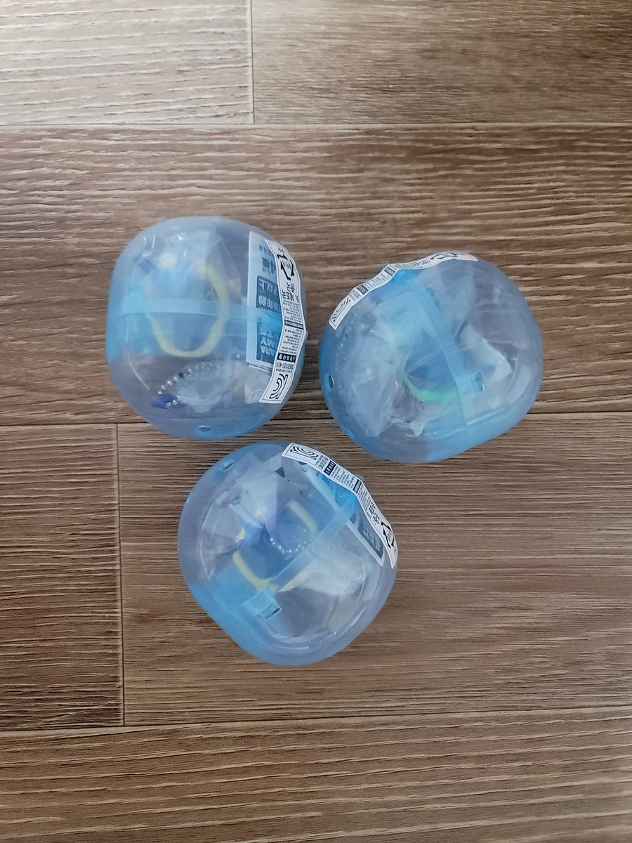 mupani8949's tweet image. #블루록장터 #블루록_장터

블루록 곤니치와 피규어 마스코트 키링 키홀더 가챠 판매

캡슐 상태로 캐릭터 확인 ➡️ 그대로 보관
미개봉 새상품

이사기1, 바치라2

개당 3,500
2개 이상 구매시 개당 3,000

교환은 '나기' 로 구합니다. 8ㅅ8

​📦 용산역 직거래 ⭕️
📦 일택 4000 / 반택 2500 추가