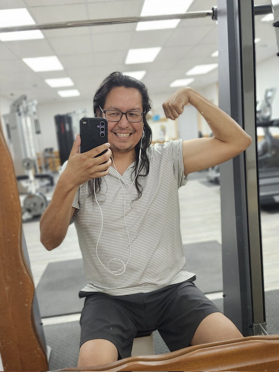 Day 3100 Sober. ❤️

When I first got sober, my weight ballooned to 275 lbs. I was overweight and lots of pain.

Over 8 years, I've slowly worked on myself. I lost almost 50 pounds over that time.

One day at a time. That's the lesson. And never giving up. You are never alone. ❤️