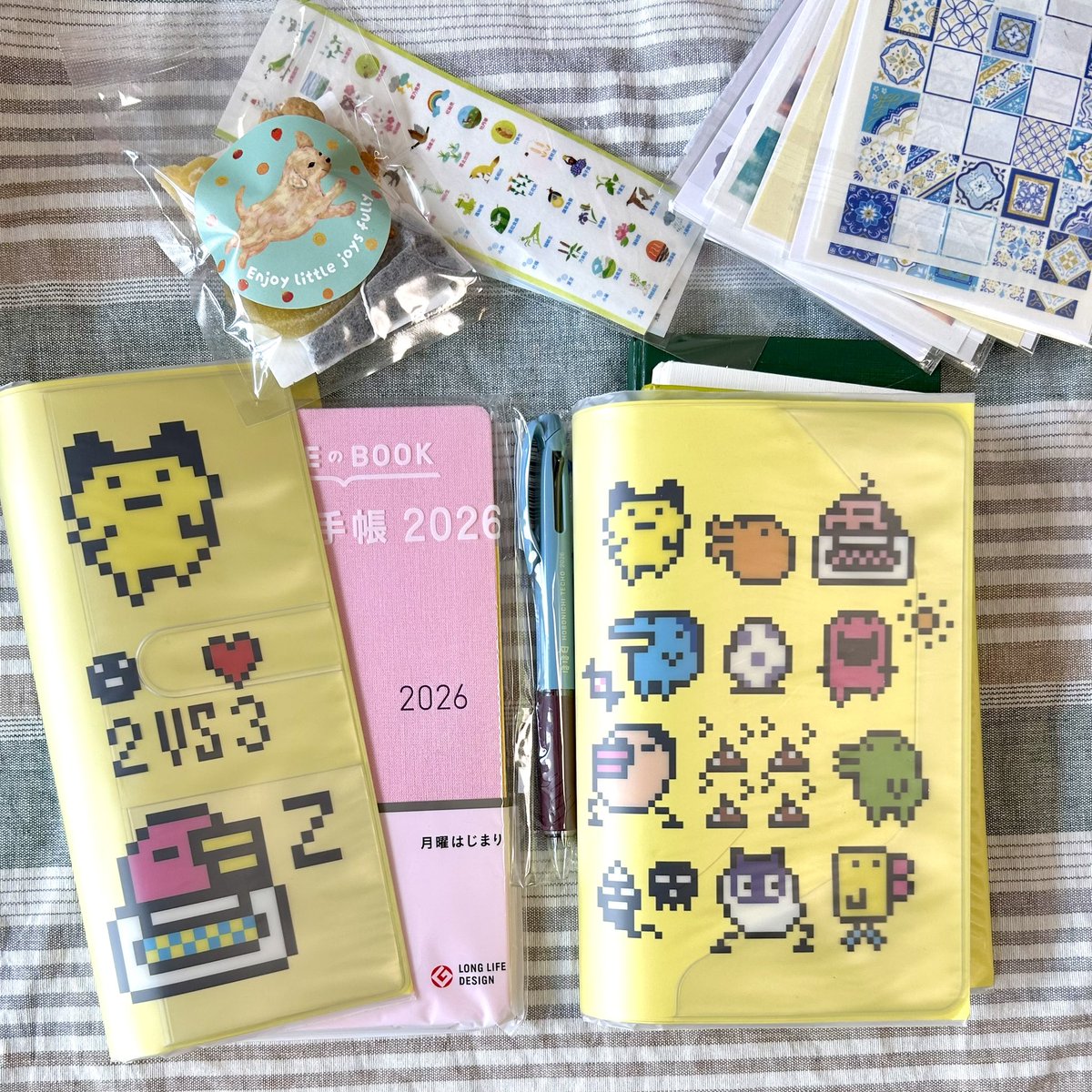 ピトナ٩( 'ω' )و (@pitna_pitta) on Twitter photo ほぼ日手帳が届いたらまずやることは暦生活さんのシール貼り。
<a href="/goguidedogs/">【公式】盲導犬総合支援センター</a> さんの紅茶をお供にやるぞー٩( 'ω' )و
オリジナルのカバーは3年連用日記に使ってる野帳5冊をまとめて保管する用です ほぼ日手帳が届いたらまずやることは暦生活さんのシール貼り。
<a href="/goguidedogs/">【公式】盲導犬総合支援センター</a> さんの紅茶をお供にやるぞー٩( 'ω' )و
オリジナルのカバーは3年連用日記に使ってる野帳5冊をまとめて保管する用です