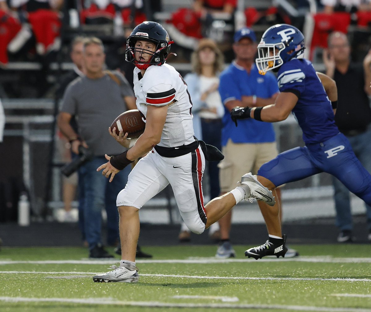 Neel Madhavan (@neelmadhavan) on Twitter photo The arm and legs of <a href="/cocca_enzo24/">Enzo Cocca</a> helped carry <a href="/CANFIELDFOOTBAL/">CANFIELD FOOTBALL</a> to a 35-13 victory over rival Poland in the Battle of 224 on Friday night.
Cocca completed all 8 of his passes for 185 yards and 3 TDs, while also running for 82 yards and a TD.
STORY: vindy.com/sports/2025/09… The arm and legs of <a href="/cocca_enzo24/">Enzo Cocca</a> helped carry <a href="/CANFIELDFOOTBAL/">CANFIELD FOOTBALL</a> to a 35-13 victory over rival Poland in the Battle of 224 on Friday night.
Cocca completed all 8 of his passes for 185 yards and 3 TDs, while also running for 82 yards and a TD.
STORY: vindy.com/sports/2025/09…