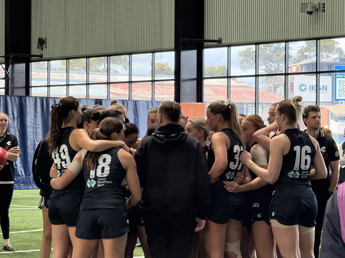 RossSymons's tweet photo. Go you #Bluebaggers #BoundByBlue  #AFL26 https://t.co/BGikjMVScv