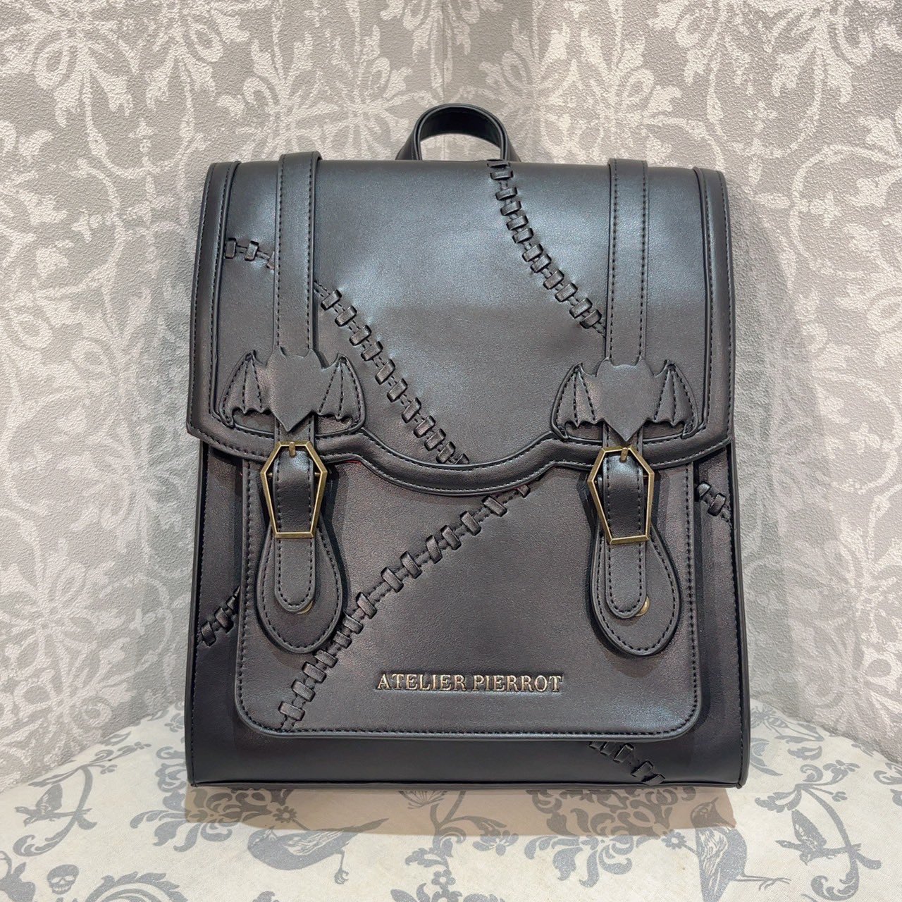miyuki.cat.9.kurama　全巻ケース付 Cording Embroidery Demi Lune Handbag - beige - Mame Kurogouchi