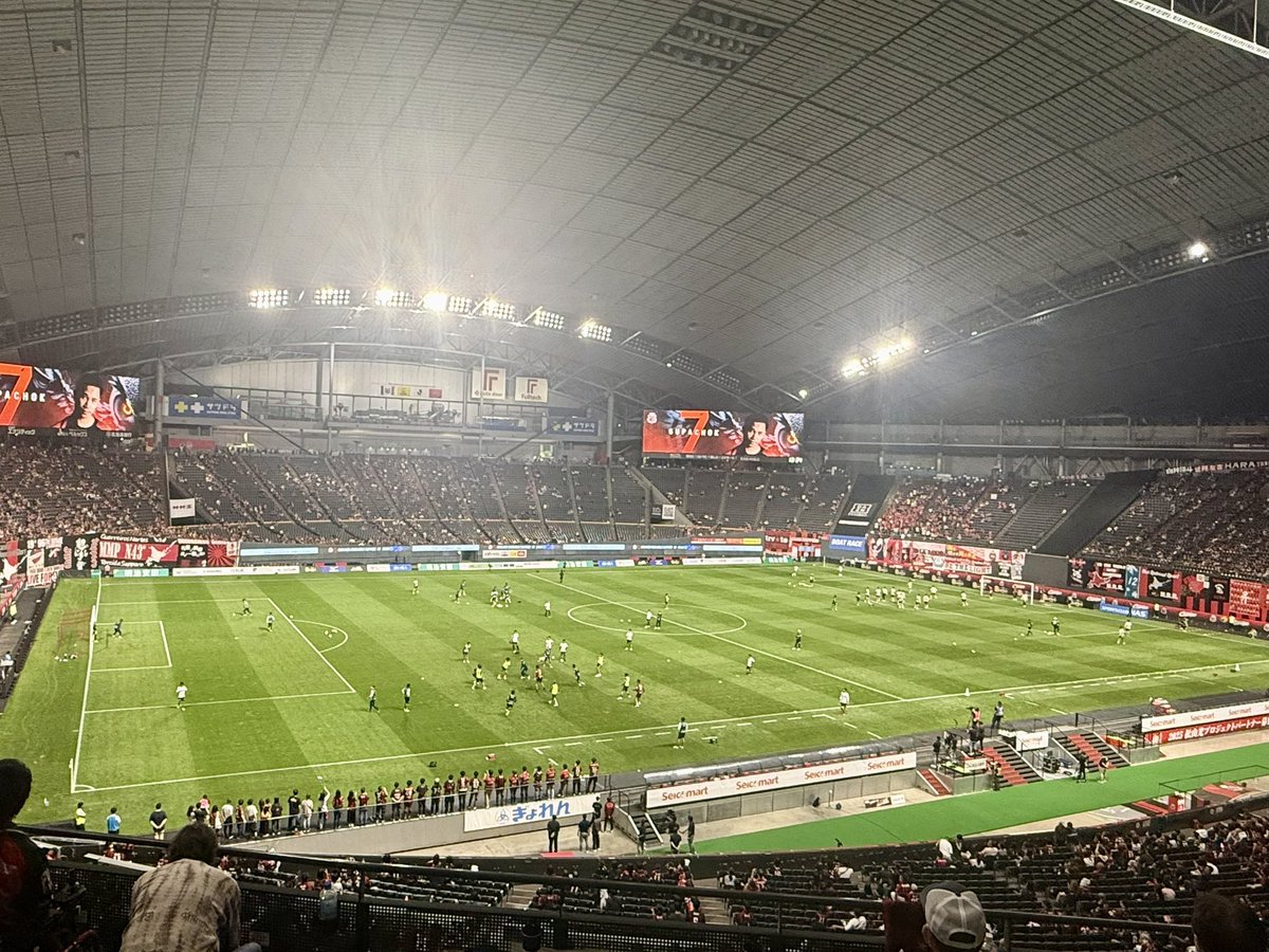 ken13373's tweet photo. 今日はここから🔴⚫️
勝つぞ！ #三連勝 

#VSいわき 
#consadole 
#コンサドーレ 
#大和ハウスプレミストドーム https://t.co/9dFbVmsOzw